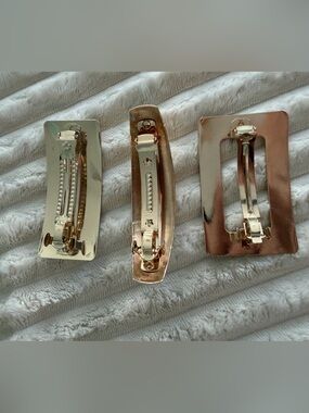 Lulu's Gold Rectangular Metal Hair Clip Trio